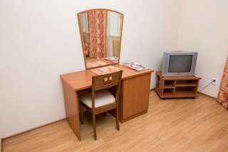 Гостиница Сура Пенза Номер стандарт с 2 односпальными кроватями (с завтраком)-2